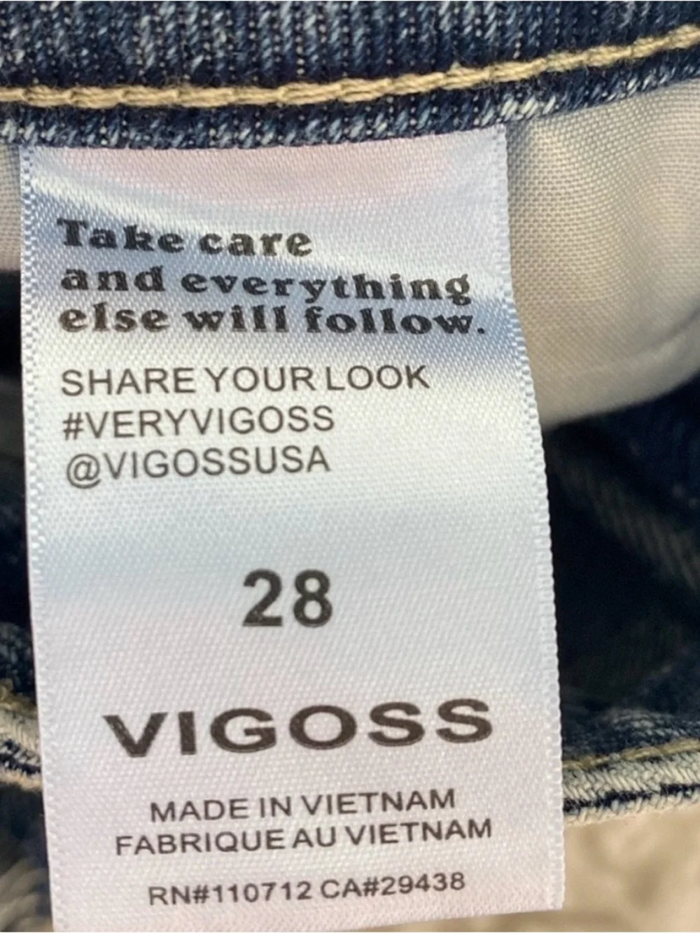 ✨NEW✨ Vigoss Women's Dark Wash Star Denim Frayed Hem Shorts